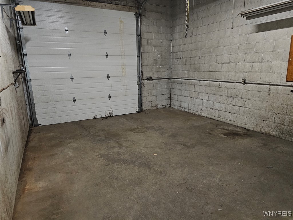 photo 3 : 10295 Main Street, Clarence NY 14031