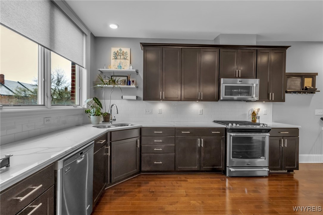 photo 3 : 37 Ojibwa Circle, Buffalo NY 14202