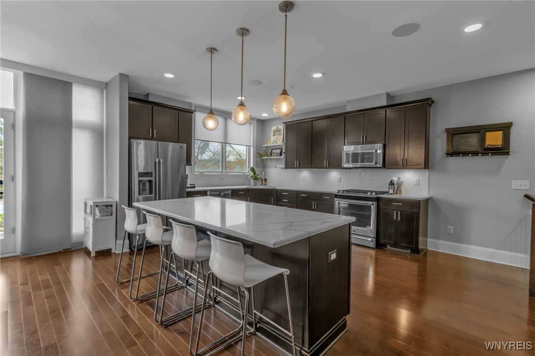 photo 4 : 37 Ojibwa Circle, Buffalo NY 14202