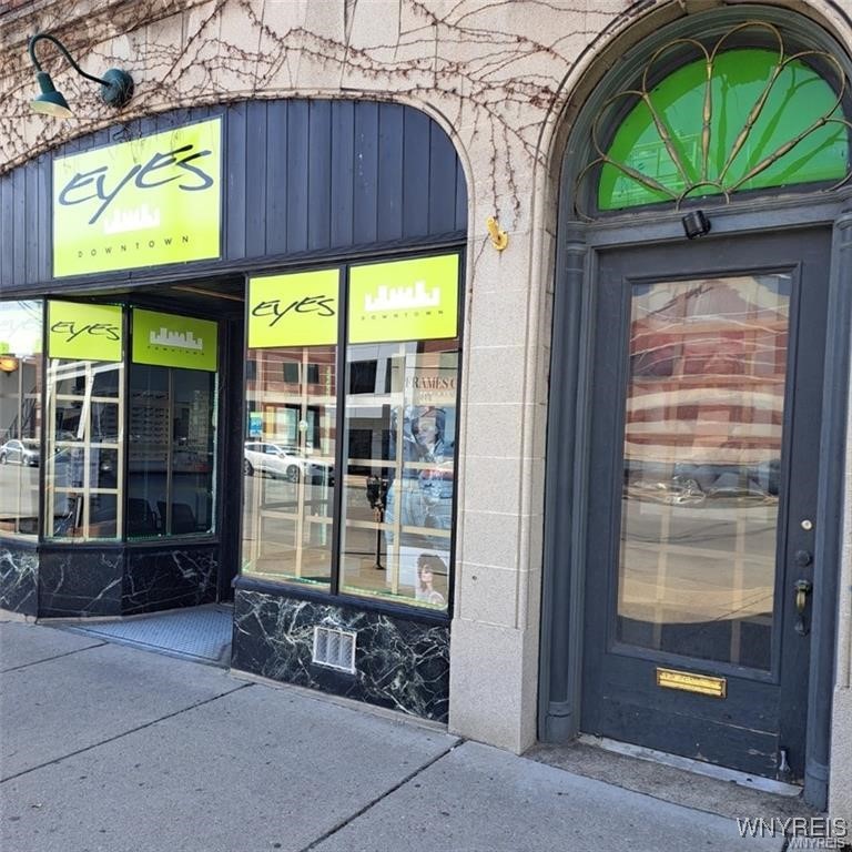 photo : 902 Main Street, Buffalo NY 14202