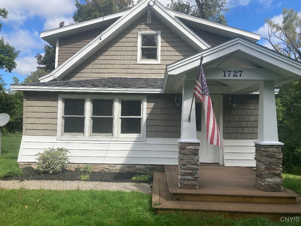 photo rAZZpJ6: 1725 Huntington Street, Watertown City NY 13601