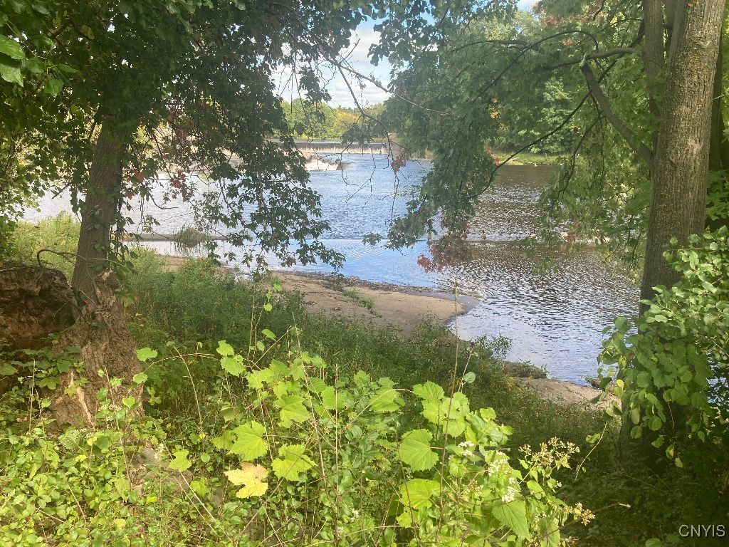 photo NsLBXKfQTpyyYwSq1hNU: 1725 Huntington Street, Watertown City NY 13601