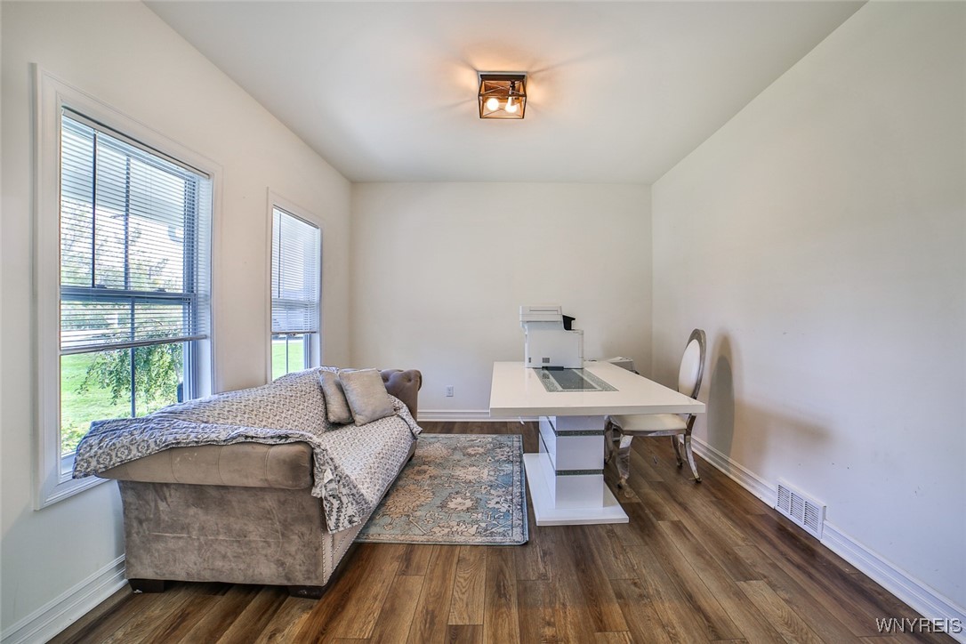 photo 3 : 556 Pavement Road, Lancaster NY 14086