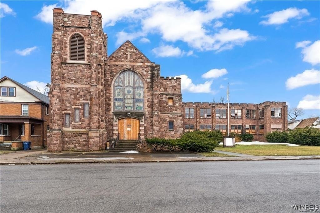 photo undefined: 1339 South Avenue, Niagara Falls NY 14305