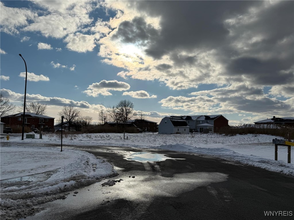photo 3 : 6888 Nickis Lane, Wheatfield NY 14304