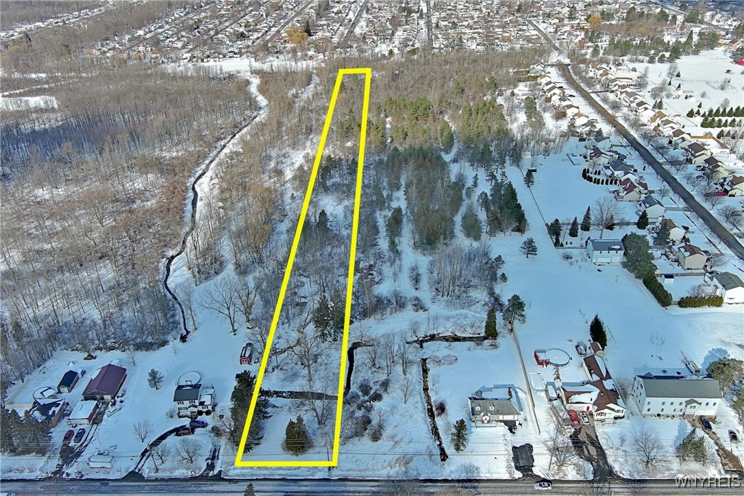 photo 2 : 4876 William Street, Lancaster NY 14086
