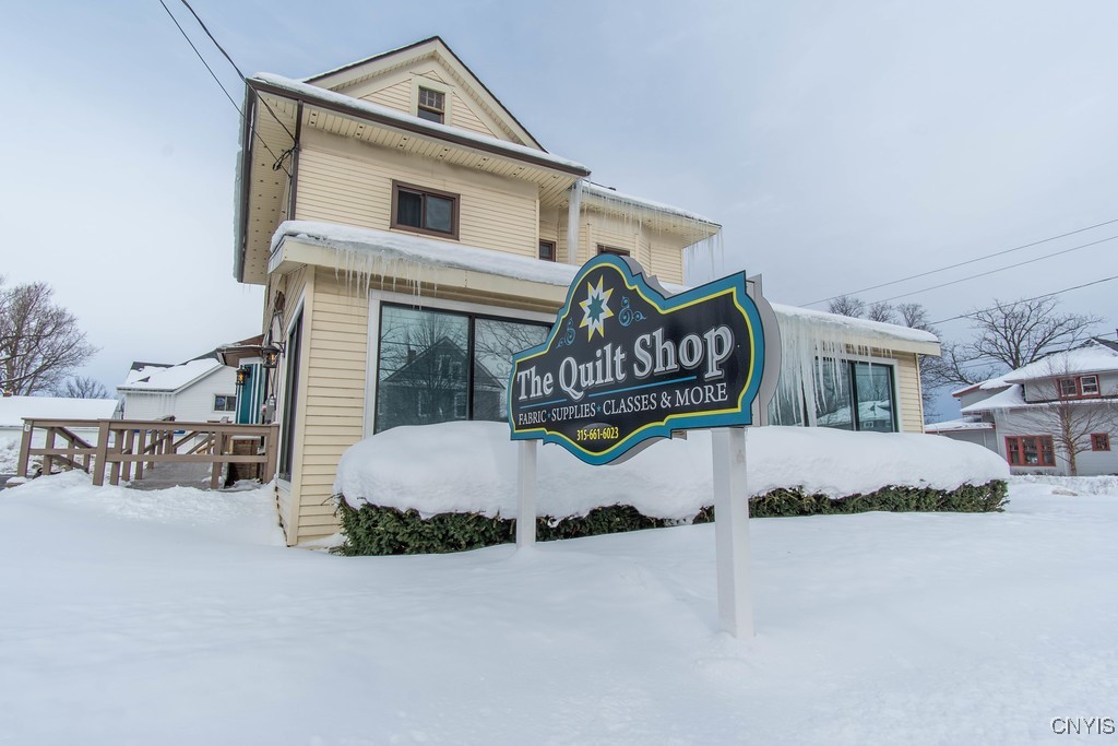 photo -dE-zACQW07zJ8DdmmOsjlLqrokWAbQAhw: 1625 State Street, Watertown City NY 13601