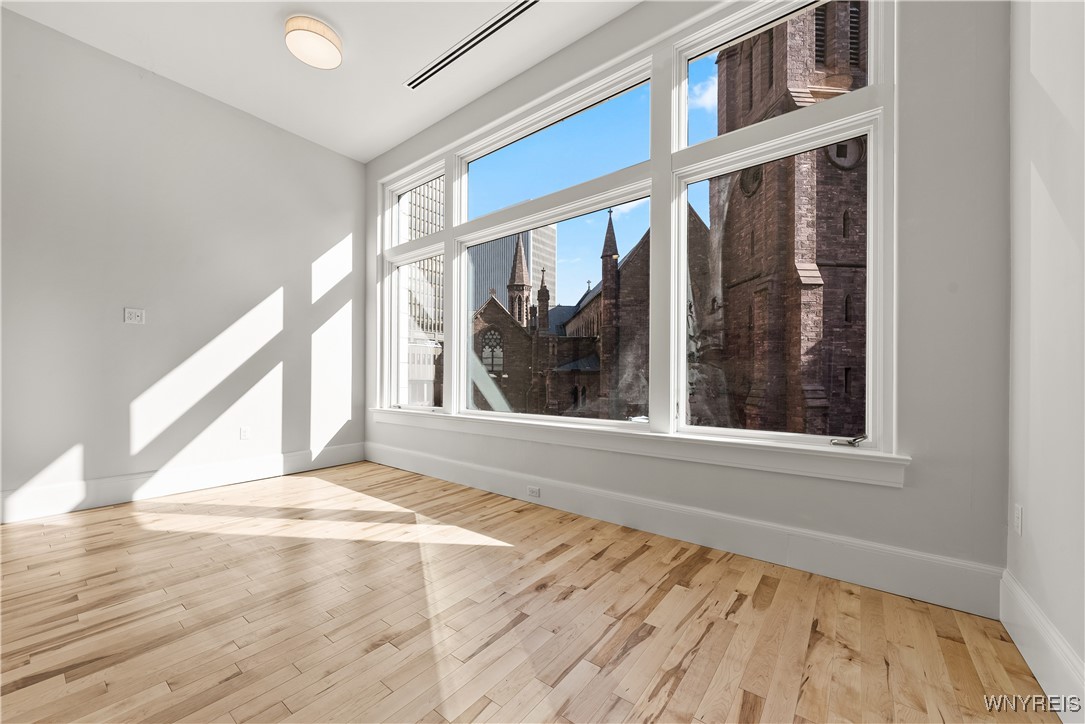 photo T: 130 Pearl Street 305, Buffalo NY 14202