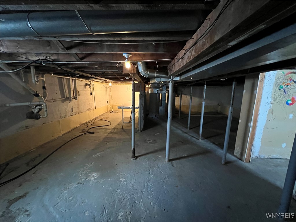 photo xeLT-ao: 8610 Goodrich Road, Clarence NY 14032