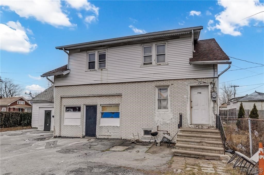 photo 2 : 796 Walden Avenue, Buffalo NY 14211