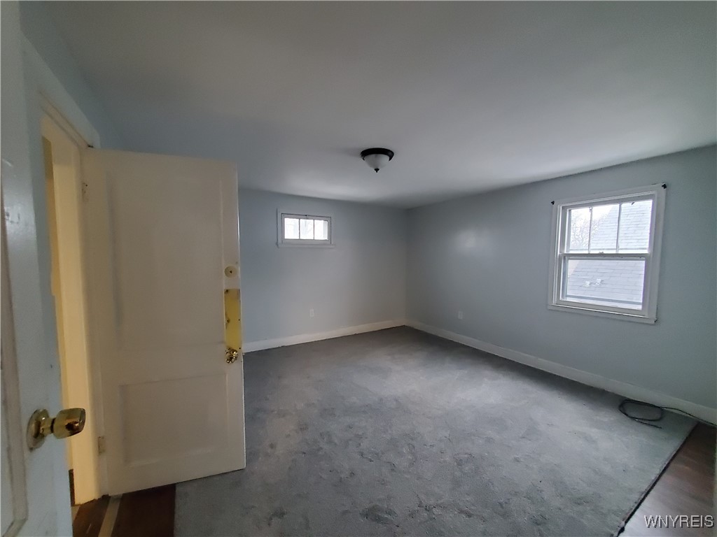 photo 2 : 367 Warwick Avenue, Buffalo NY 14215