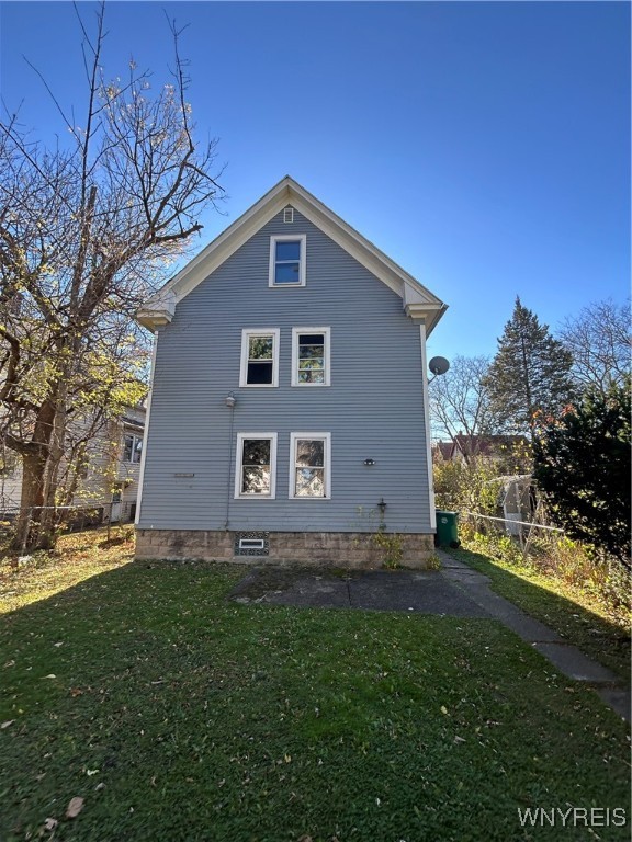 photo 2 : 2212 Willow Avenue, Niagara Falls NY 14305