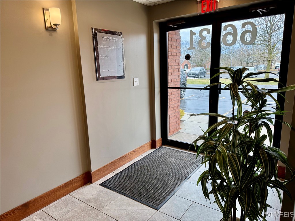 photo 1 : 6631 Main Street, Amherst NY 14221