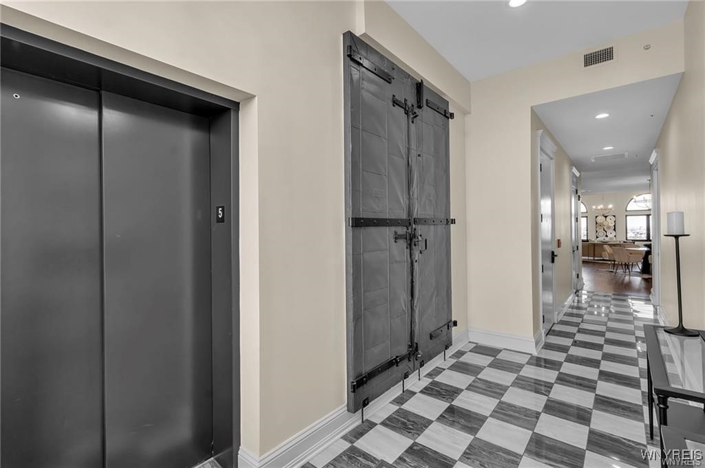 photo 3 : 674 Main Street 5, Buffalo NY 14202