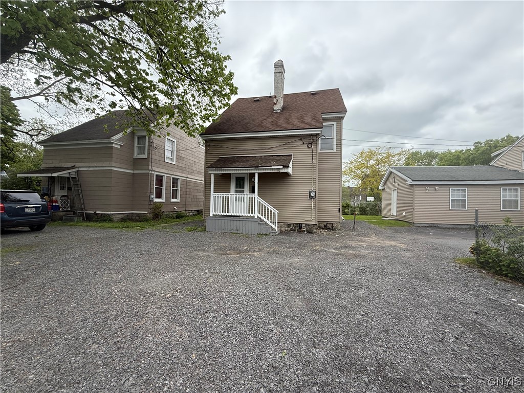 photo 3 : 1 Academy Place, Watertown City NY 13601