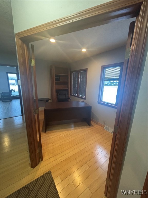 photo 4 : 2320 George Urban Boulevard, Cheektowaga NY 14043