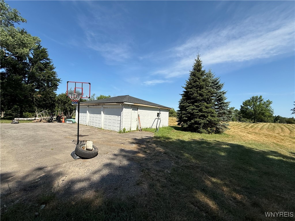 photo undefined: 75 Schaefer Road, West Seneca NY 14218