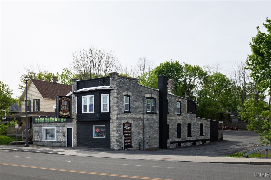 photo DtYjcNmCRY0VrXFAs: 545 Arsenal Street, Watertown City NY 13601