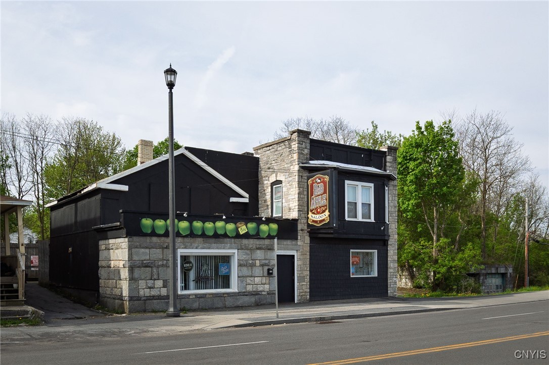 photo 0sqYsmEZCXb: 545 Arsenal Street, Watertown City NY 13601