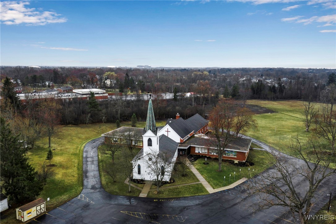 photo 3 : 1475 Orchard Park Road, West Seneca NY 14224