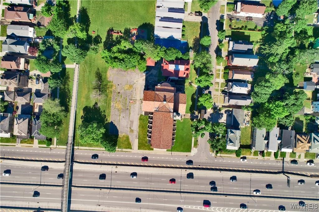 photo 3 : 575 Humboldt Parkway, Buffalo NY 14208