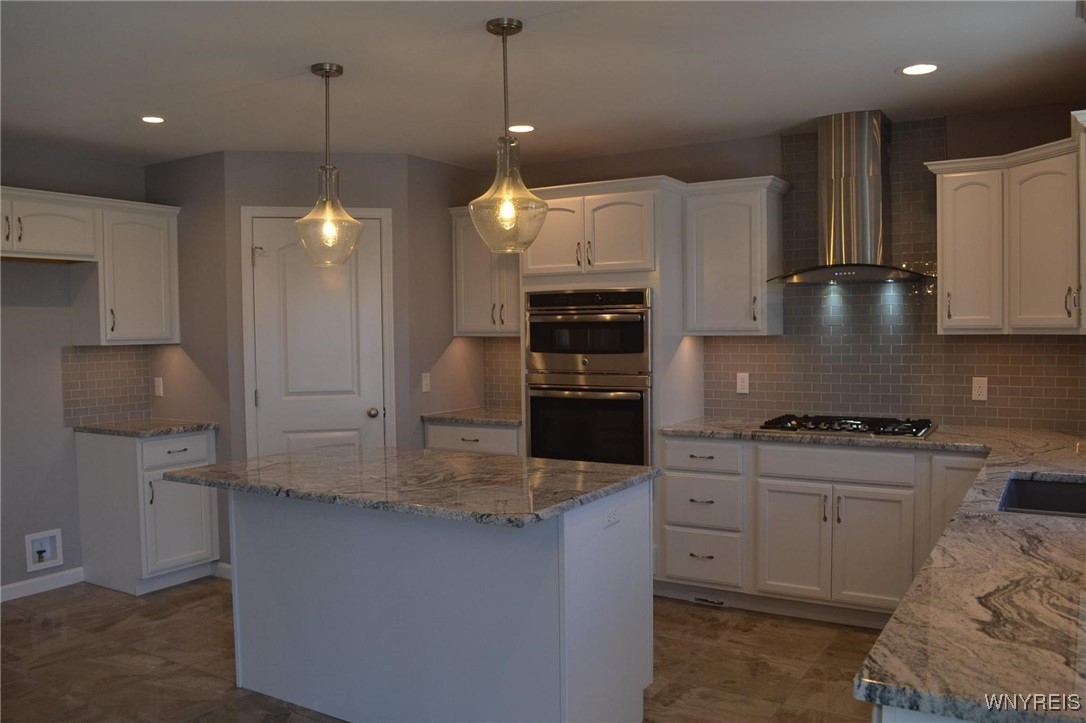 photo undefined: 3 Hickory Lane East, Lancaster NY 14086