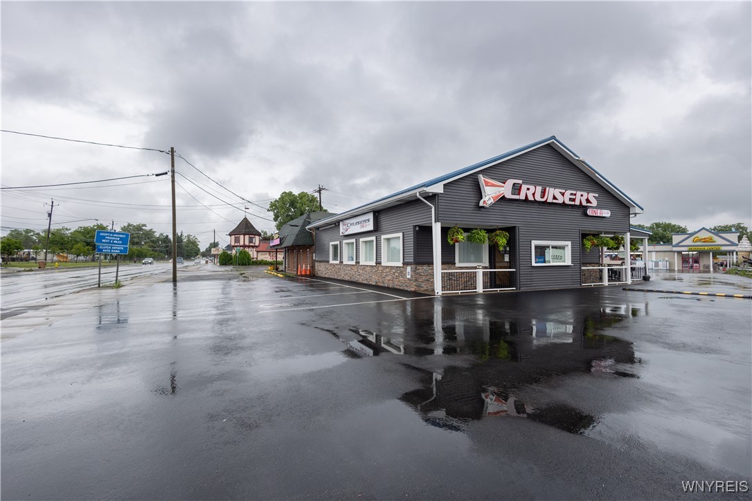 photo undefined: 1061 Harlem Road, Cheektowaga NY 14227