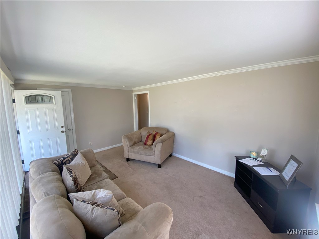 photo 3 : 65 Southgate Road, Cheektowaga NY 14215