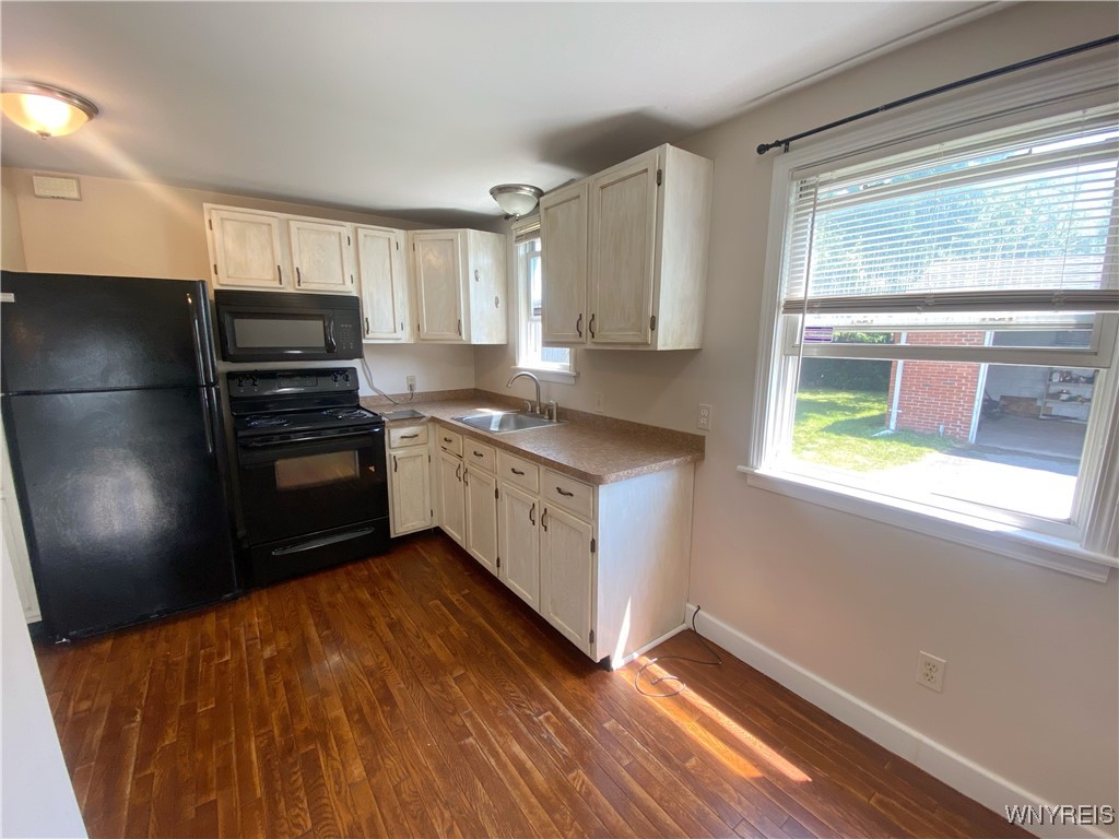 photo 4 : 65 Southgate Road, Cheektowaga NY 14215
