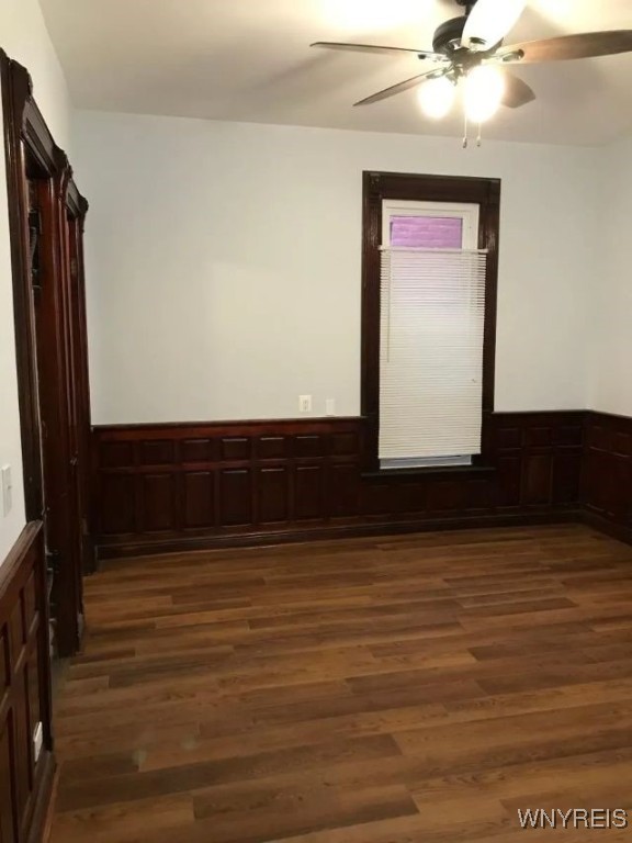 photo ZKSRU2xZimr: 240 East Street, Buffalo NY 14207