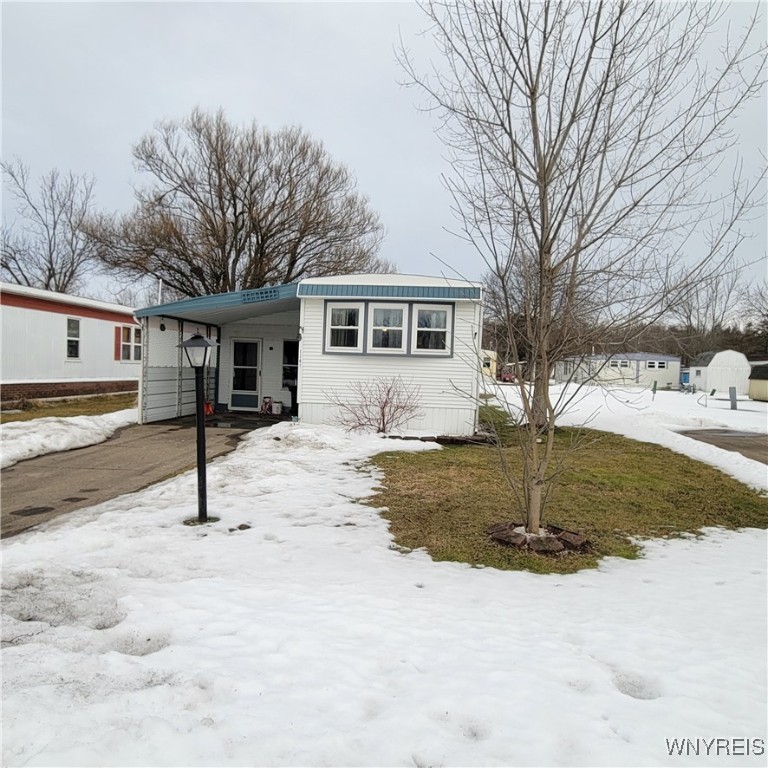 photo 2 : 1101 Brookwood Dr, Evans NY 14047