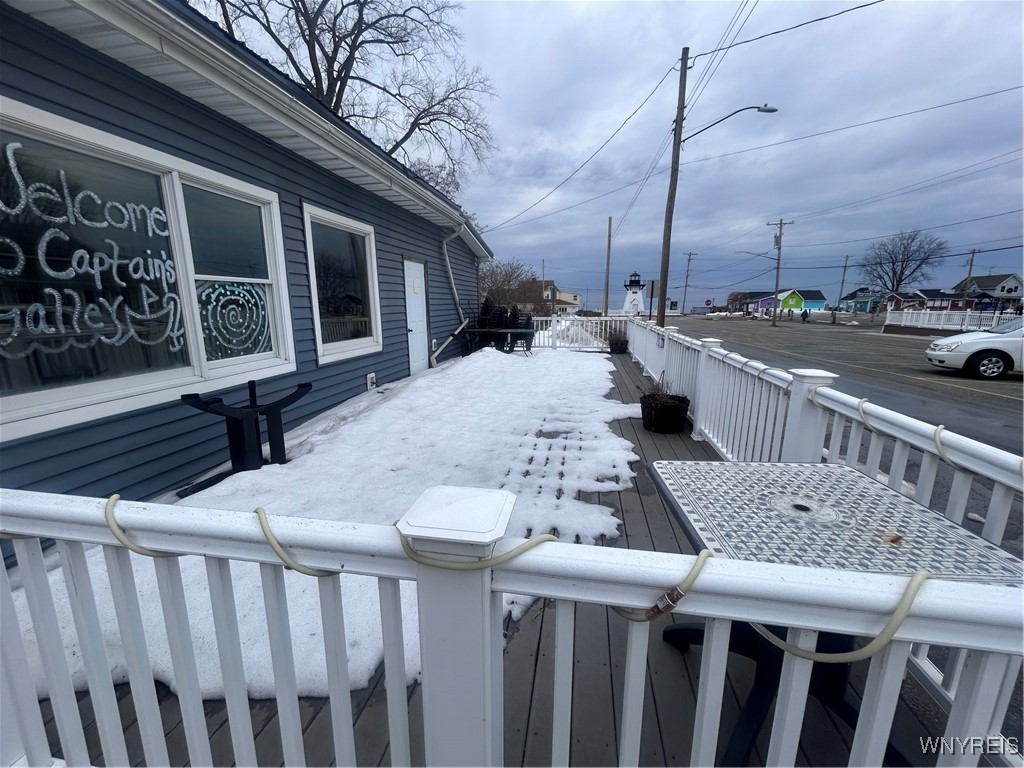photo lf: 5885 East Main Street, Newfane NY 14126