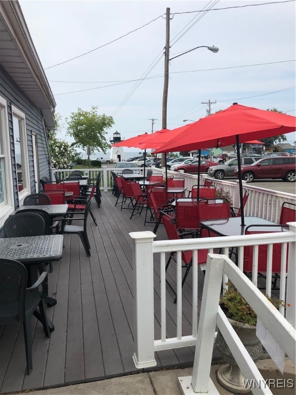 photo EcNjFBW5xJls10SEJ-A9aqltQFI1Y: 5885 East Main Street, Newfane NY 14126
