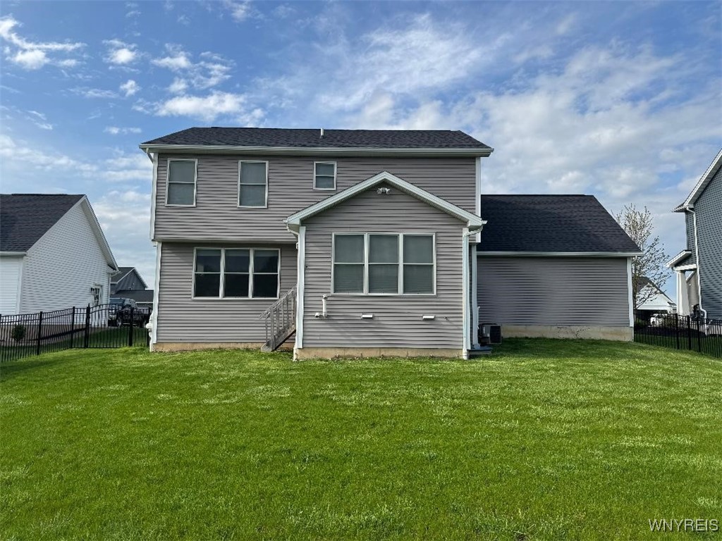 photo 3 : 12 Kevwood Lane, Lancaster NY 14086