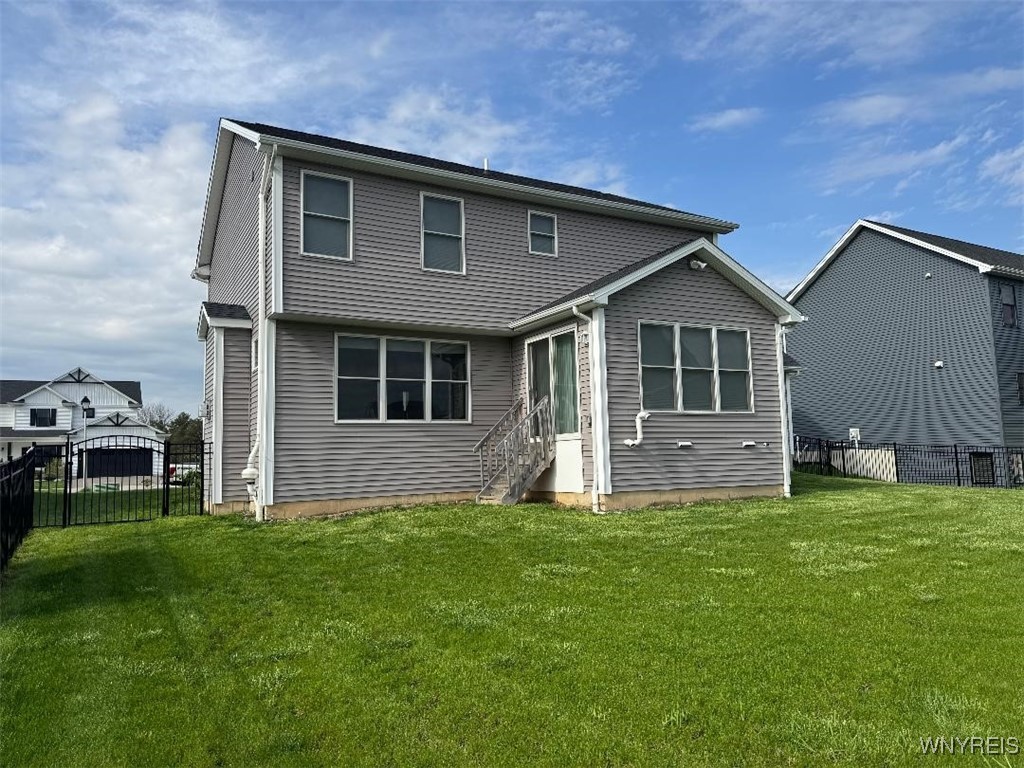 photo 4 : 12 Kevwood Lane, Lancaster NY 14086