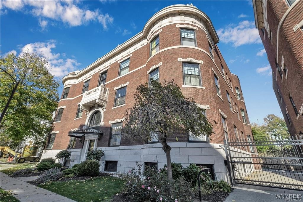 photo undefined: 63 Barker Street 3, Buffalo NY 14209
