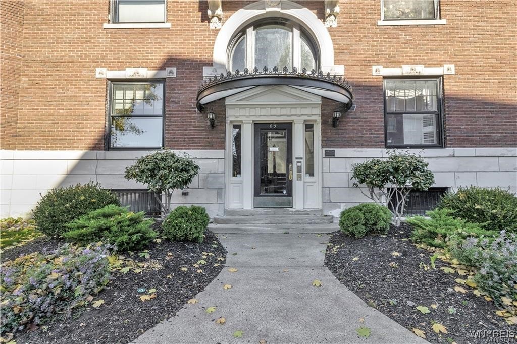 photo vS9NndM9ViBpXy7qPEE8ynKlmwRYQ: 63 Barker Street 3, Buffalo NY 14209