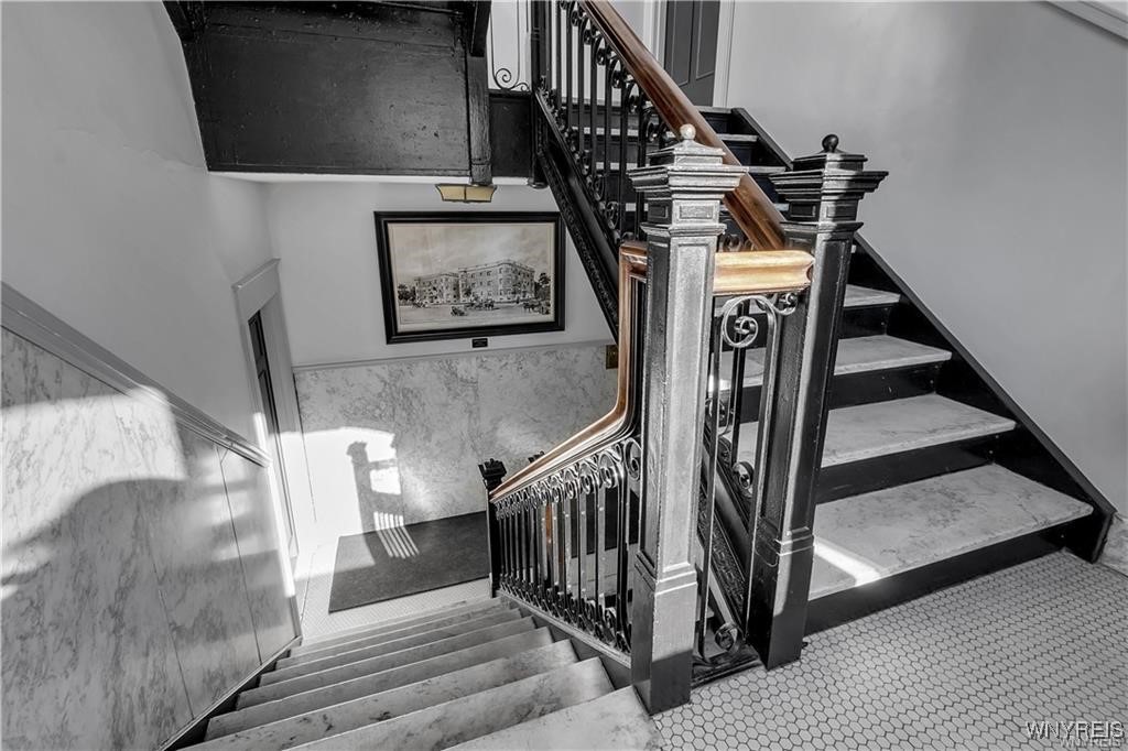 photo 2 : 63 Barker Street 3, Buffalo NY 14209