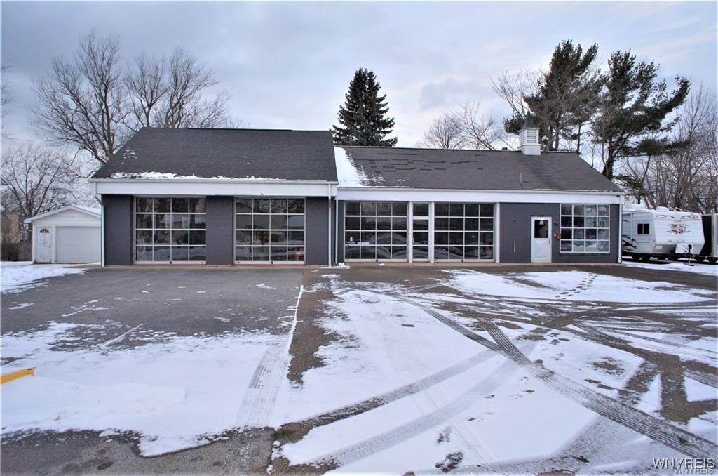 photo 2 : 4632 Lake Shore Road, Hamburg NY 14075
