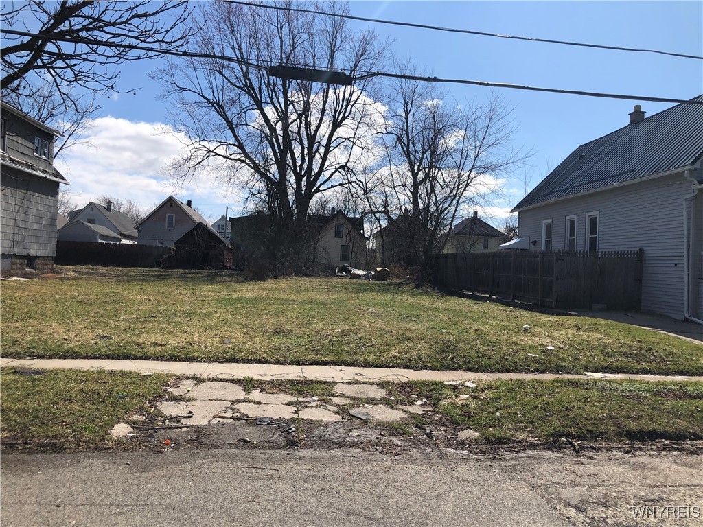 photo Ybf-RC831IhFhLGM: 77 Alma Avenue, Buffalo NY 14215