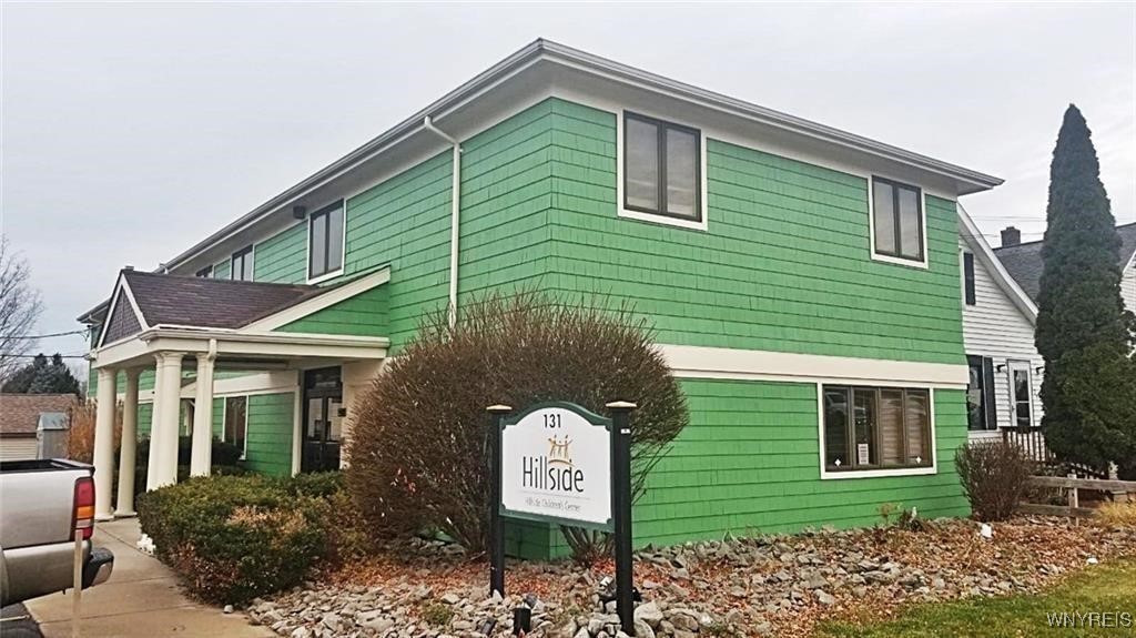 photo 3 : 131 Orchard Park Road, West Seneca NY 14224