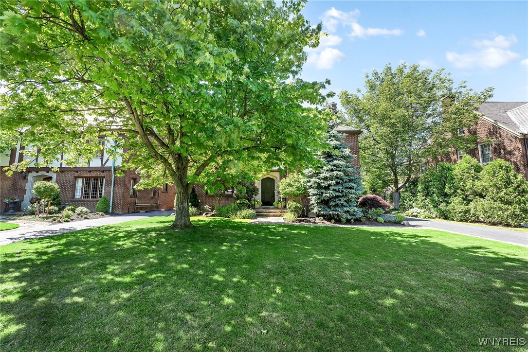 photo 3 : 67 Nottingham Terrace, Buffalo NY 14216