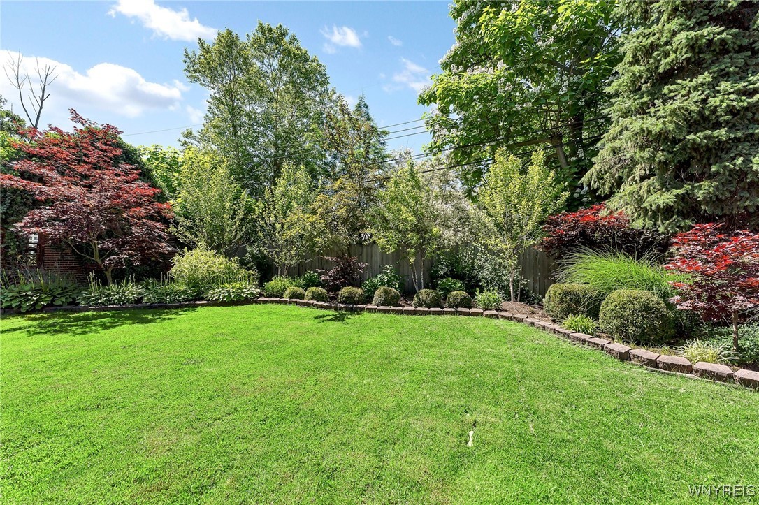 photo 4 : 67 Nottingham Terrace, Buffalo NY 14216