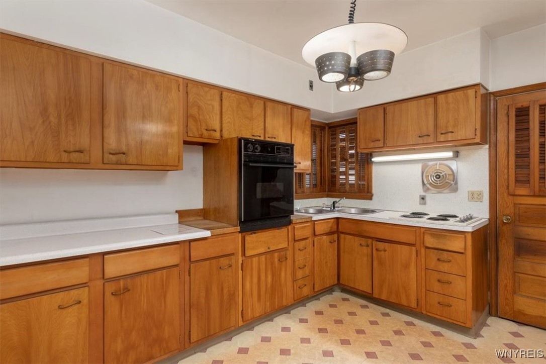 photo 1 : 1743 Hertel Ave, Buffalo NY 14216