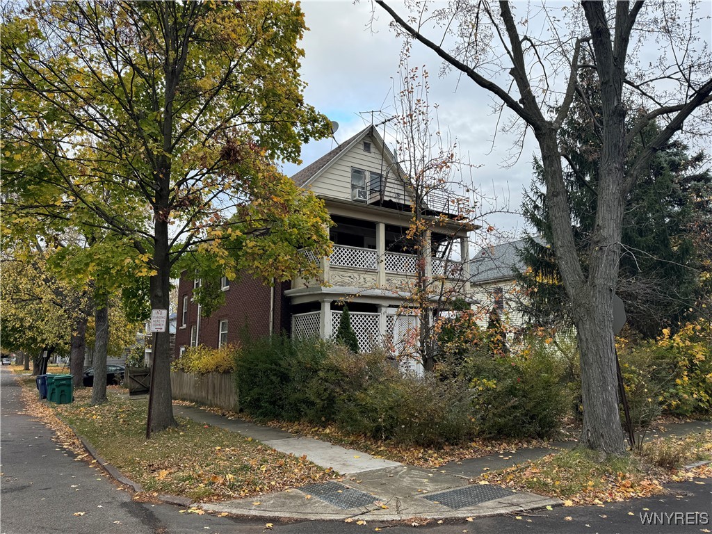 photo 0zyc: 2304 Monroe Avenue, Niagara Falls NY 14303