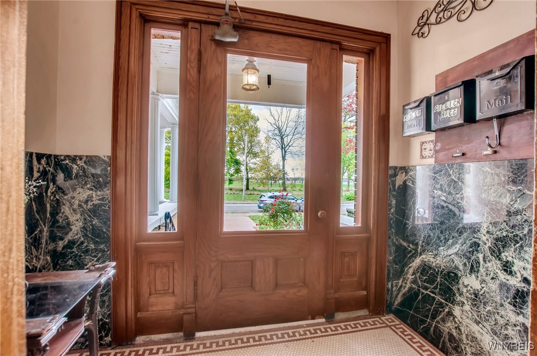 photo 3 : 720 Buffalo Avenue, Niagara Falls NY 14303
