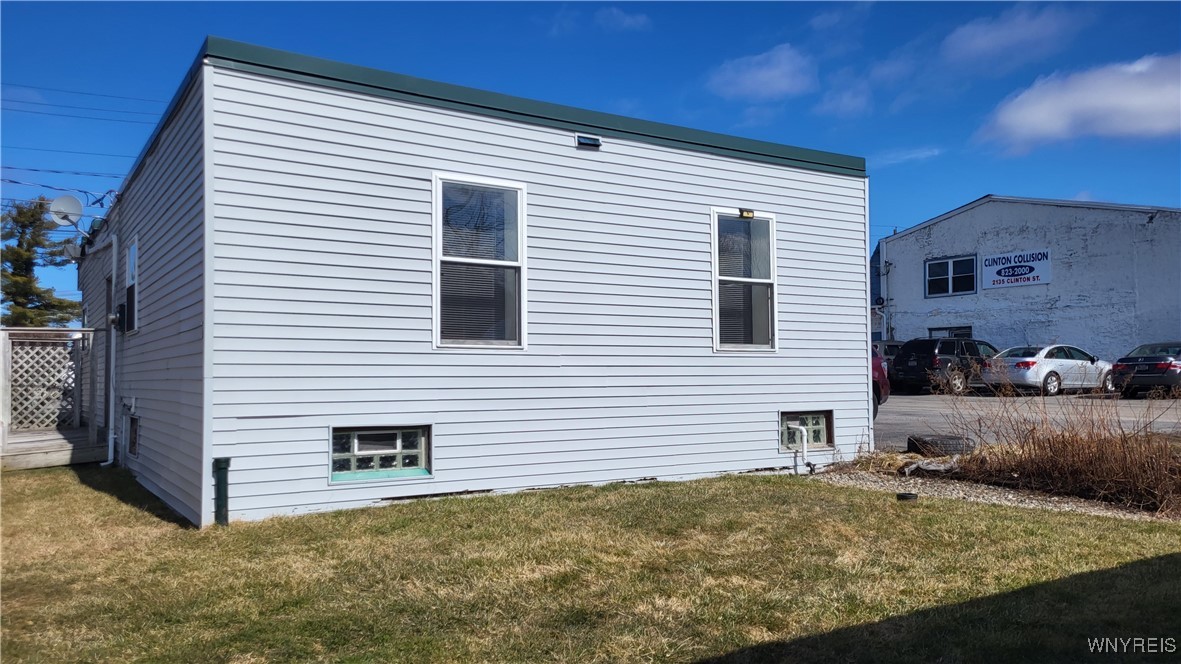 photo 3 : 2123 Clinton Street, West Seneca NY 14206