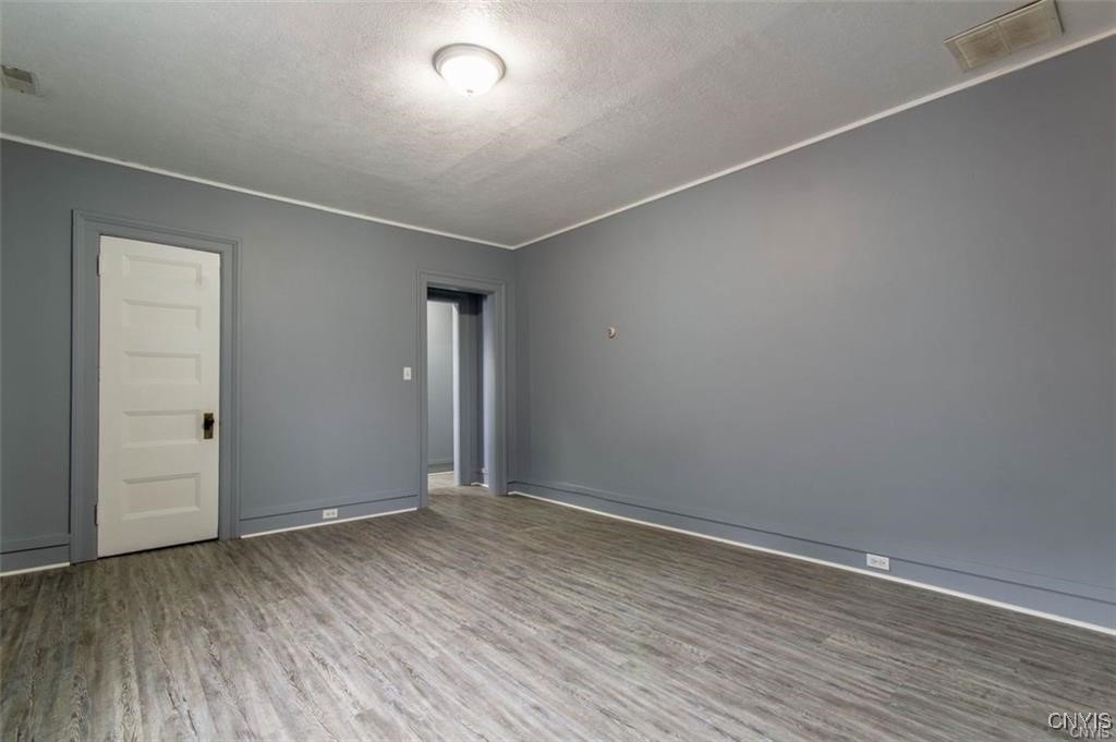 photo Xr9g: 156 Sterling Street, Watertown City NY 13601