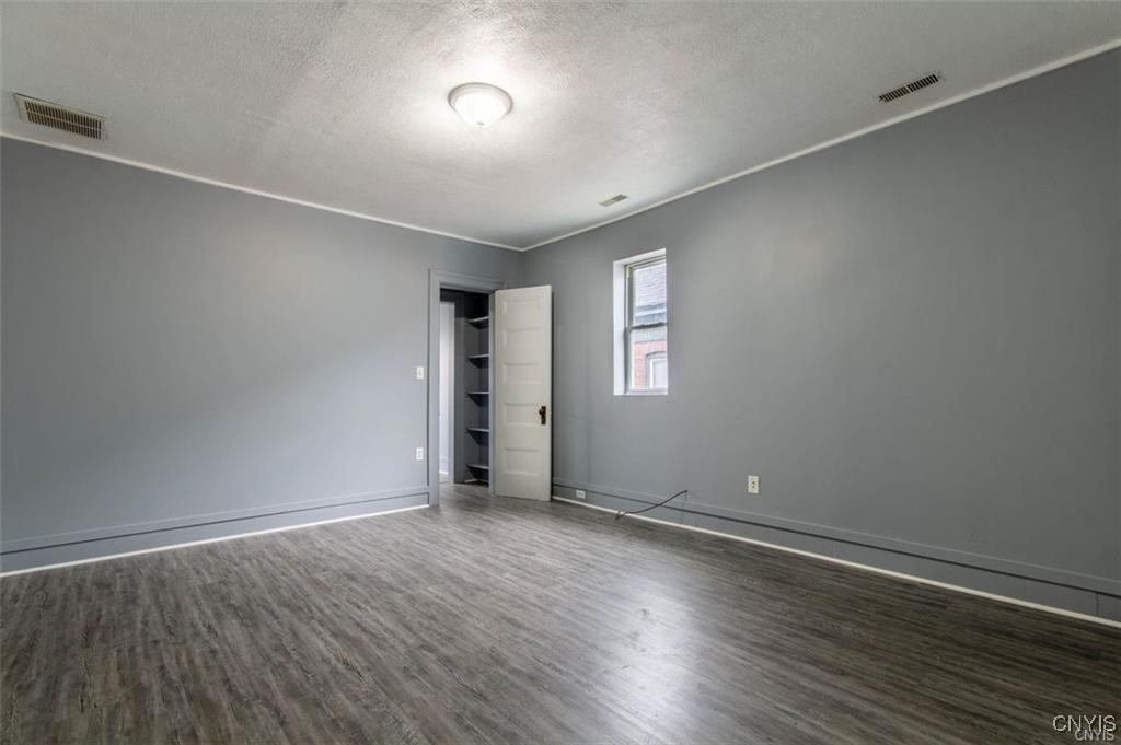photo 2 : 156 Sterling Street, Watertown City NY 13601
