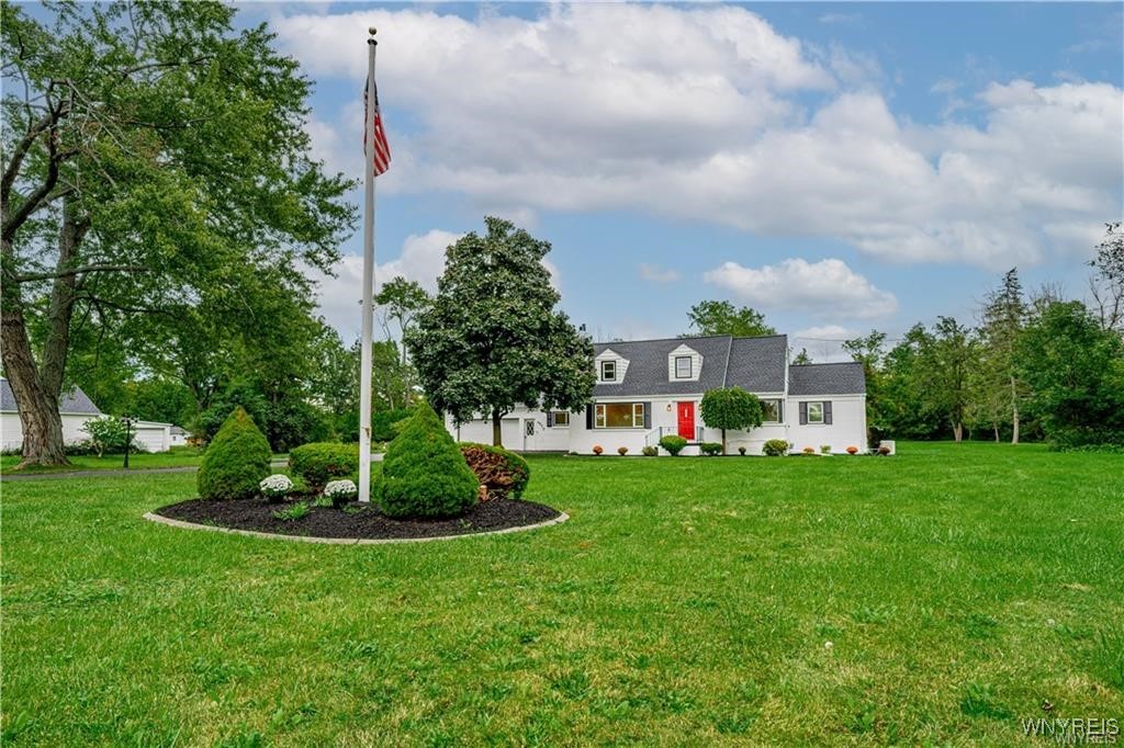photo MZKBGpJmrHaEkN4wx20CabJw: 4873 Creek Road, Lewiston NY 14092
